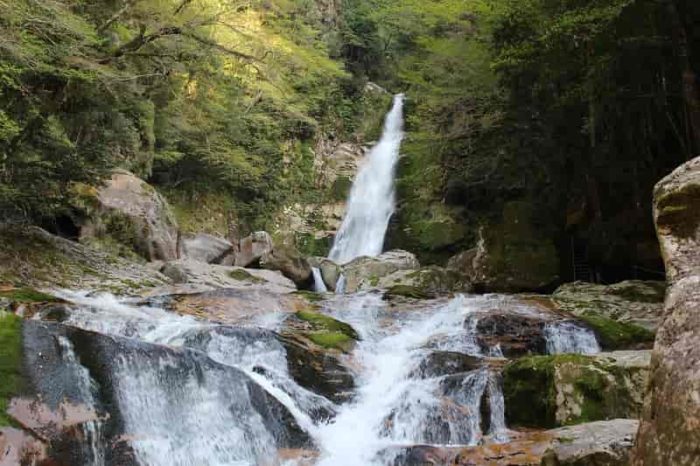 日本の滝100選『笹の滝』です。